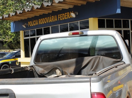 230620- prf-operacao-apreensao-caminhonete