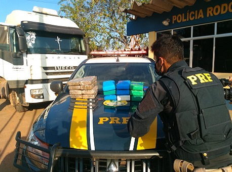 03-08-20-prf-apreensao-drogas