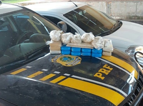 08-08-2020 PRF-apreende-drogas