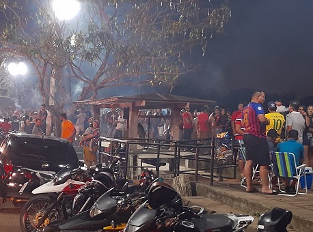 24082020-aglomeracao