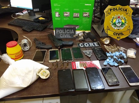 28-08-2020 policia-cumpre-mandado-e-prende-dois-homens