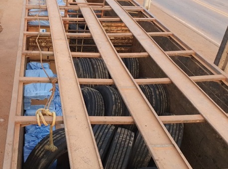 24-09-20-prf-apreensao-br-317-cigarros-pneus