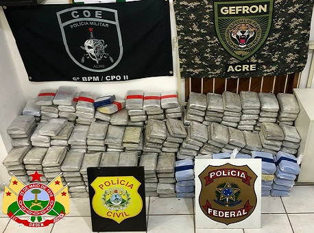 24-09-20-quase-meia-tonelada-de-droga-no-jurua