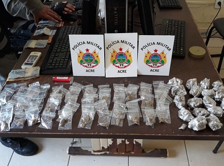 29-09-2020 policia-militar-prende-três-homens-e-apreende-dois-adolescentes