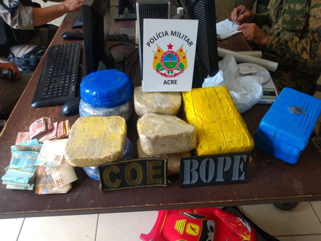05-10-2020 bope-prende-homem-com-drogas-no-bairro-do-quinze