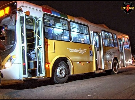 08-10-2020 motorista-de-aplicativo-e-contratado-por-R-300-para-auxiliar-em-arrastão