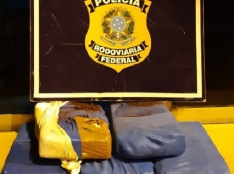 30-10-2020 grávida-e-presa-com5kg-de-cocaína