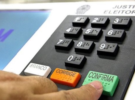 04-11-20-urna-eletronica