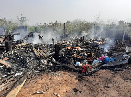 04112020-casa-incendio