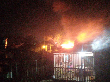 06-11-20-casa-monitorado-pegando-fogo