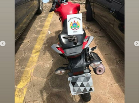 10-11-2020 policia-militar-recupera-motocicleta-roubada-e-apreende-arma-de-fogo