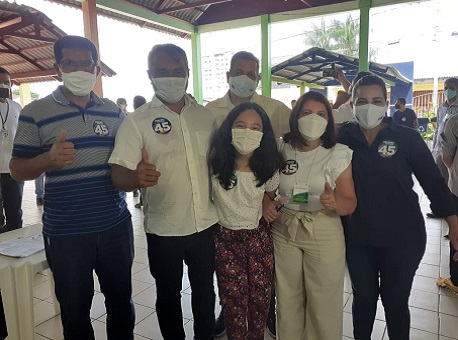 15-11-20-minoru-votando