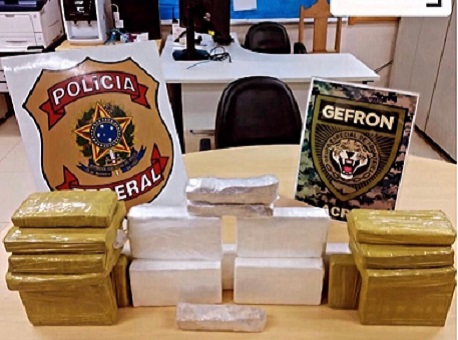 12-12-2020 policia-federal-apreende-droga-e-animal-silvestre-na-br-317