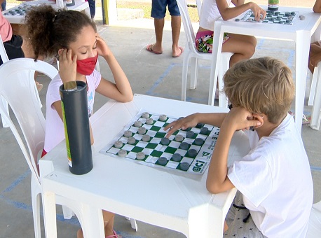 24-02-21-Crianças recebem entretenimento