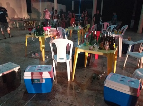 14-03-21-festa-clandestina