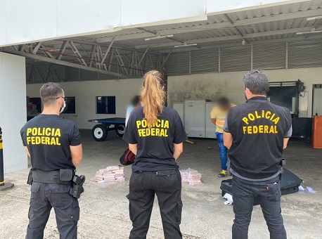 18-03-21 policia-apreende-drogas-no-aeroporto-de-rio-branco