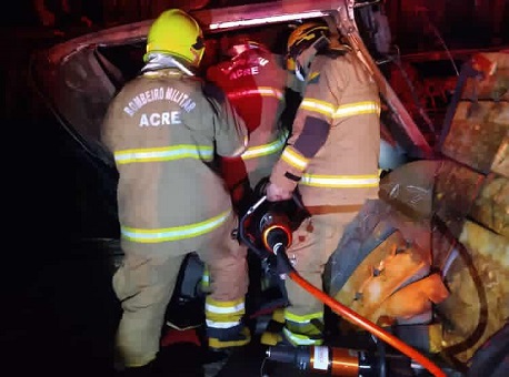 27-03-21 acidente-na-br-364-deixa-um-morto