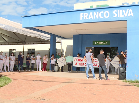 22-04-21 servidores-da-saúde-da-upa-da-sobral-realizam-manifestação