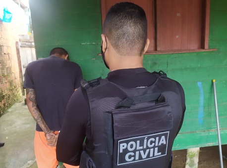 03-05-21 policia-civil-prende-suspeitos-de-roubar-caminhonete-da-sema