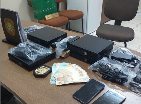 03-05-21 policia-civil-recupera-computadores-furtados-da-see