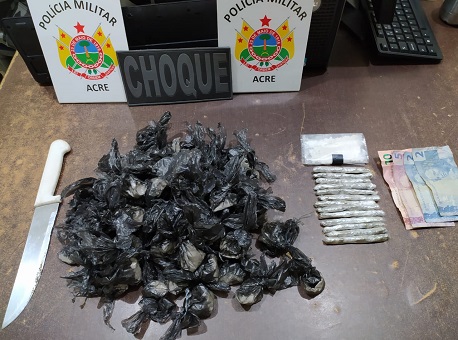 08-05-21 policia-militar-prende-homem-com-drogas-no-bairro-montanhes