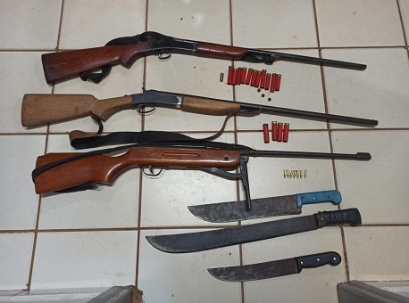 09-05-21 policia-prende-três-pessoas-em-senador-guiomard