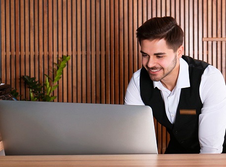 12-05-21-recepcionista