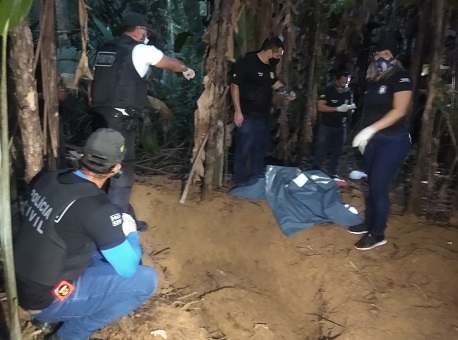 10-06-21-Corpos encontrados em cova rasa