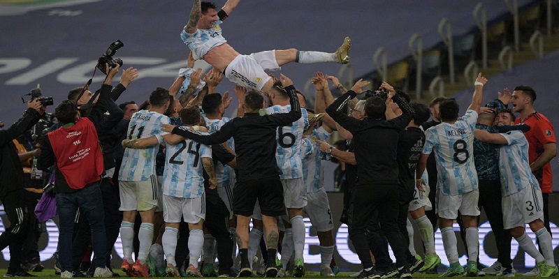 Argentina vence Brasil na Copa América e quebra jejum de títulos