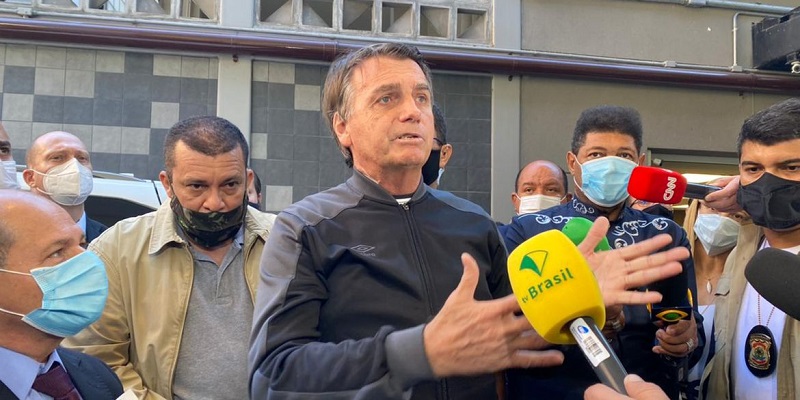 Presidente Jair Bolsonaro recebe alta médica do Hospital Vila Nova Star