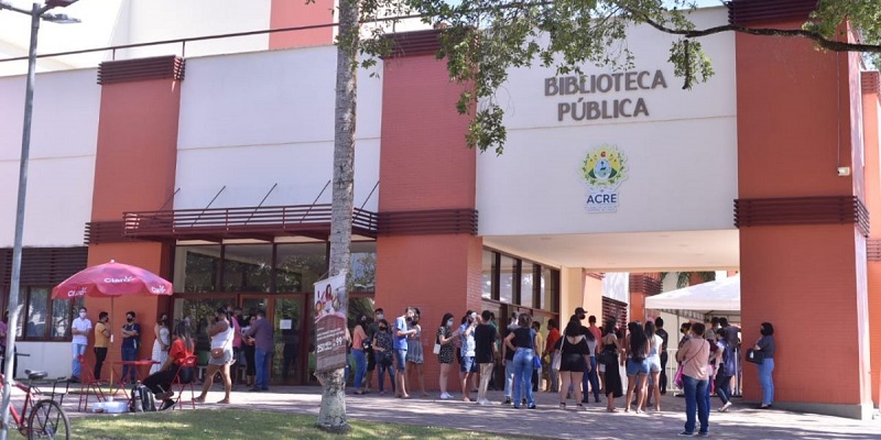 Mais de três mil pessoas foram vacinadas em mutirão contra covid-19