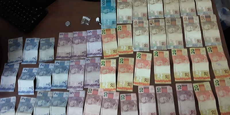 Quatro pessoas são presas por tráfico durante operação na capital