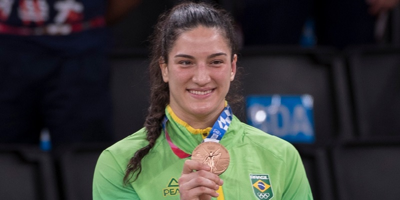 Mayra Aguiar faz história e é bronze nas Olimpíadas de Tóquio