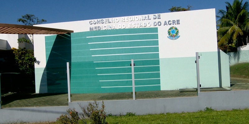 MP rejeita ação contra contratação de médicos formados no exterior