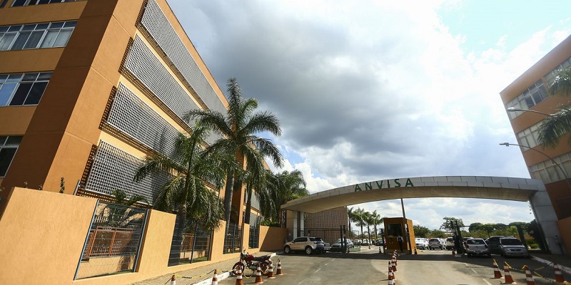 Anvisa rejeita uso de CoronaVac para crianças e adolescentes; entenda