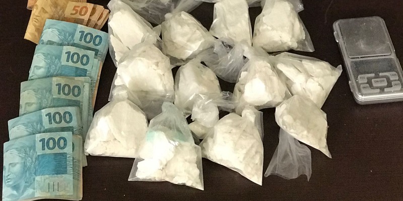 Drogas e R$ 6 mil foram apreendidos na Cidade do Povo