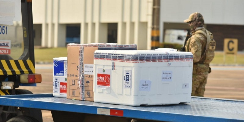 Acre recebe mais 5,7 mil doses de vacinas contra covid-19