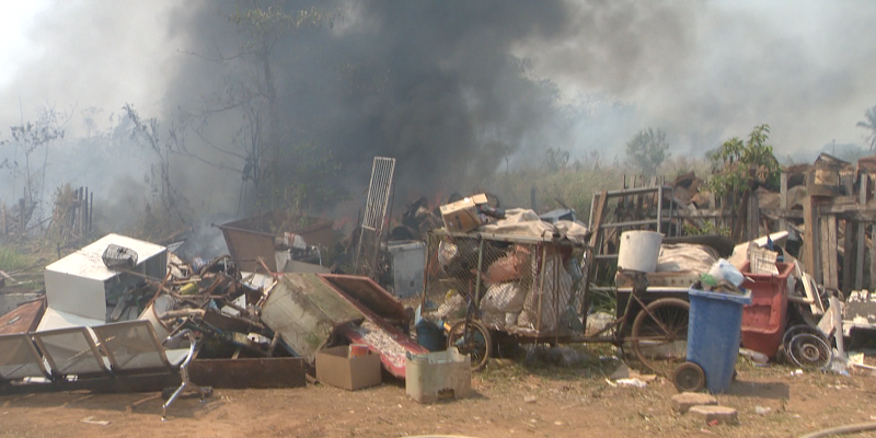 Incêndio é registrado do Distrito Industrial em Rio Branco