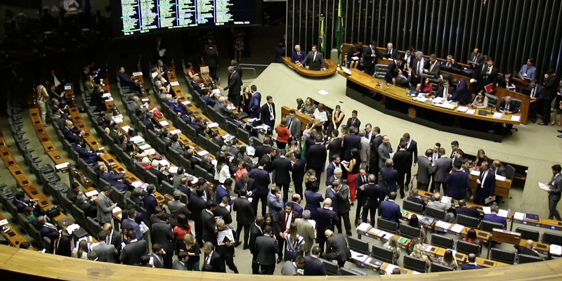 PL quer tornar inelegível quem atenta contra ECA e Maria da Penha