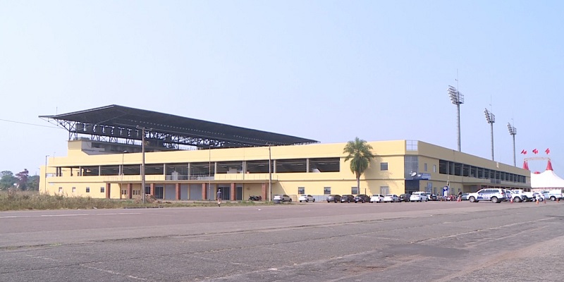 Governo gasta R$ 600 mil para pintar estádio Arena da Floresta