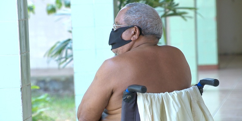 Seis pacientes da Casa Souza Araújo são contaminados com covid-19