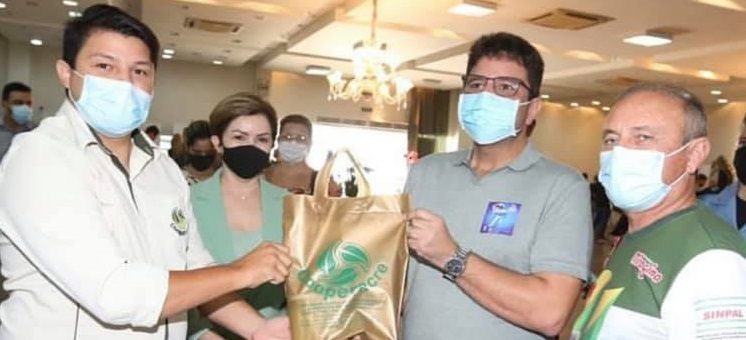 Indústrias do Acre, Emprego, Educação