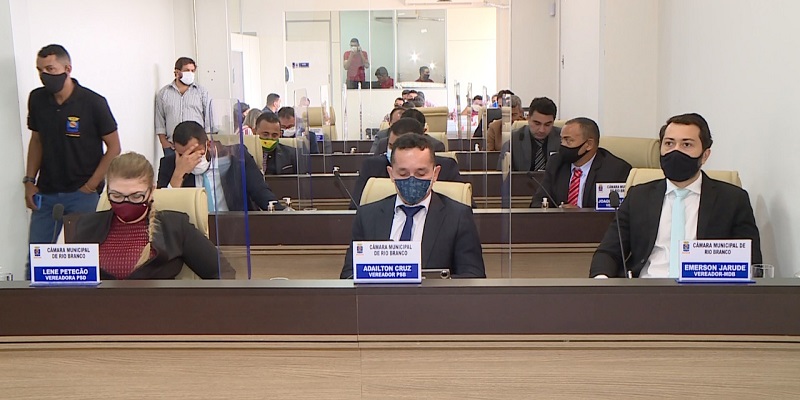 Pedido de impeachment contra Bocalom é arquivado após votação