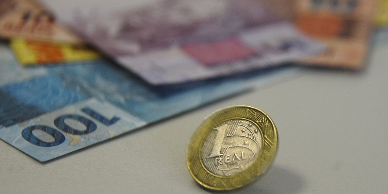 Previsão para salário mínimo em 2022 é de R$ 1.169