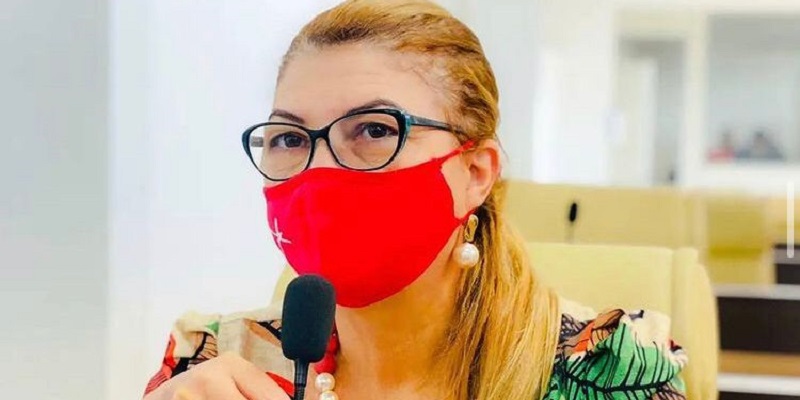 Com R$ 4 mil em diárias, vereadora participa de Fórum em Salvador