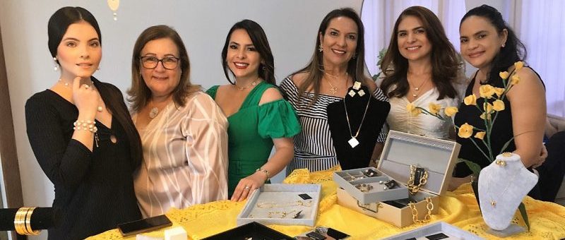 Lançamento da coleção Hello Spring Gold Skill