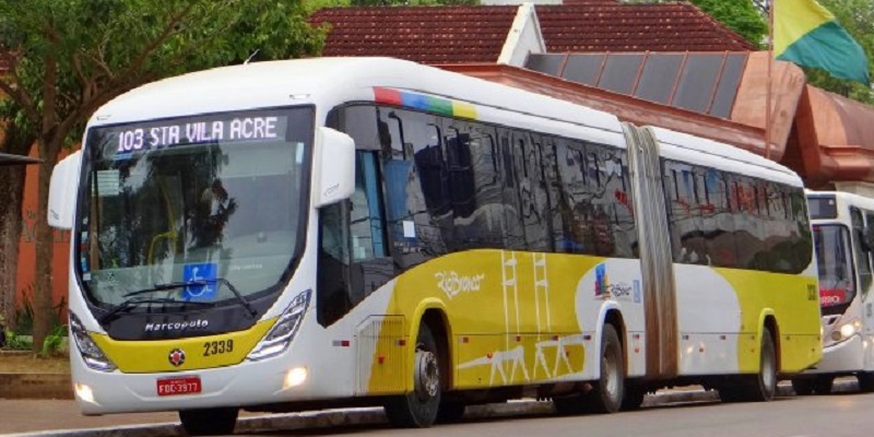 Após dois dias seguidos de paralisação, ônibus voltam a circular na capital