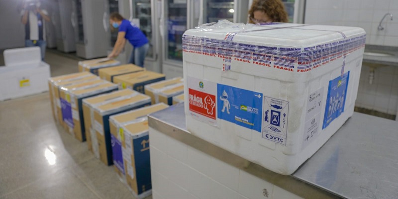 Estado do Acre recebe mais de 27 mil vacinas contra covid-19