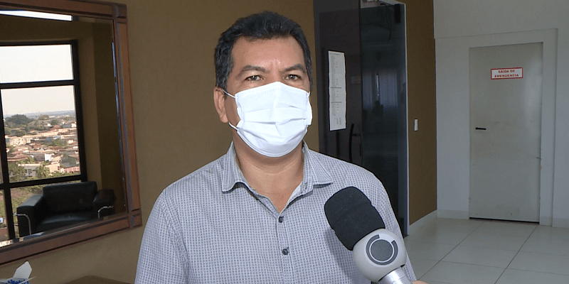 Prefeito de Rio Branco atende pedido do MPAC e afasta Frank Lima