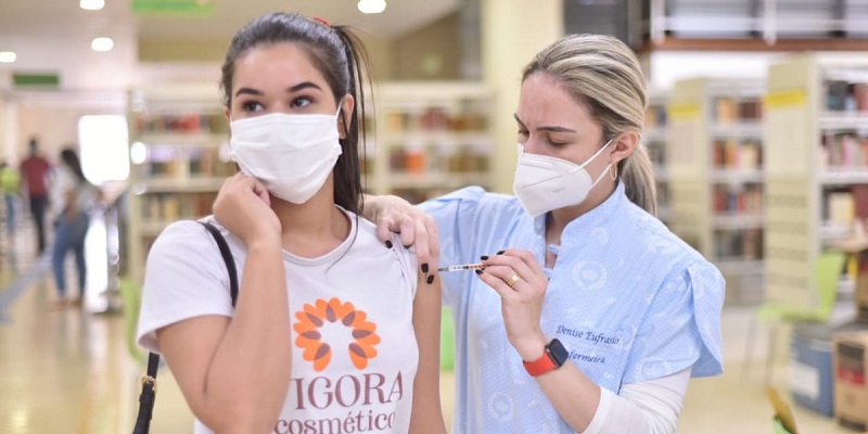 Semana começa com vacinação contra covid-19 em sete pontos de Rio Branco
